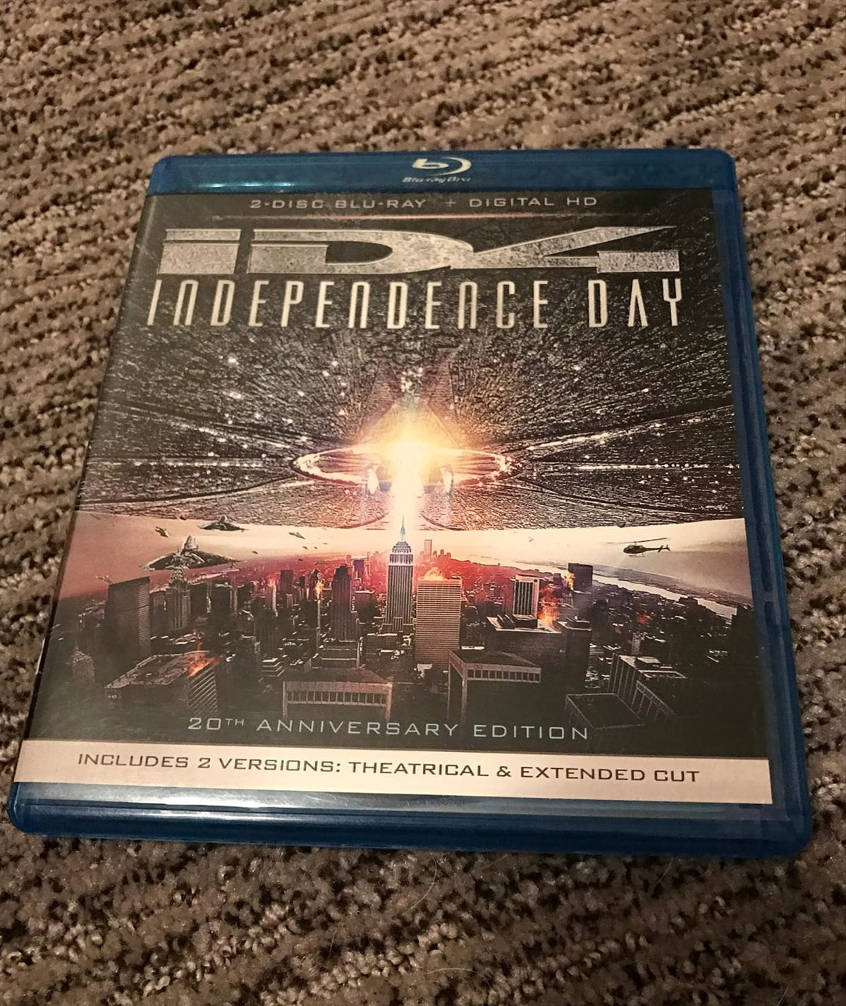 Independence Day (20th Anniversary) - (Digitally Mastered in HD, Pan & Scan, With Movie Cash) - [Blu-ray]