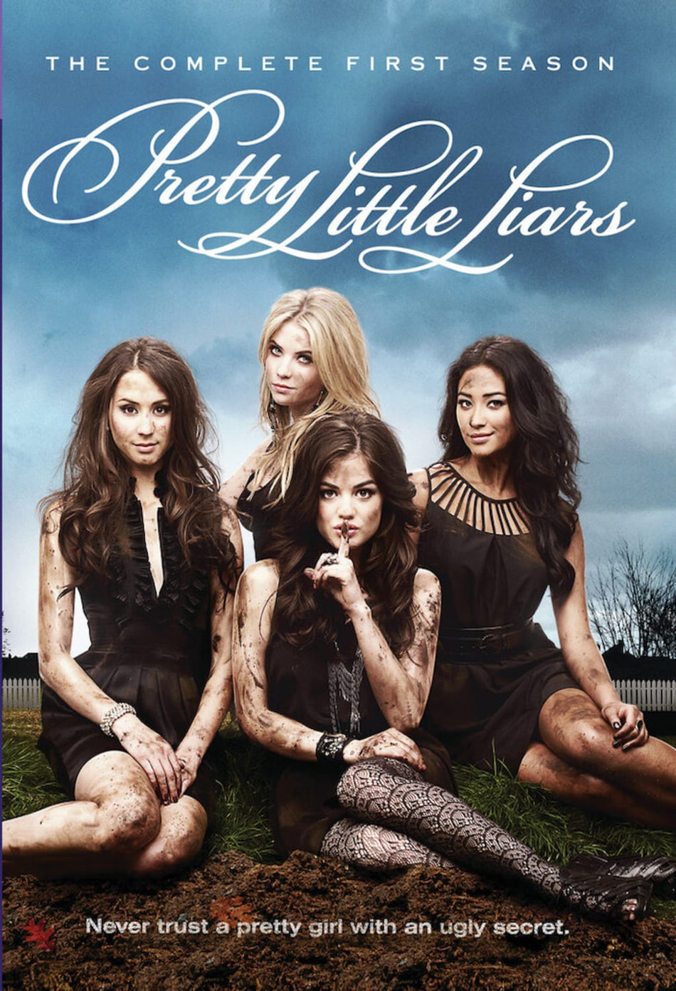 Pretty Little Liars: The Complete First Season - (Boxed Set) - [DVD]
