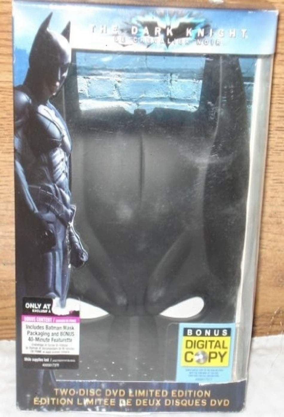 The Dark Knight two disc Bat Mask Case Gary Oldman Aaron Eckhart - [DVD]
